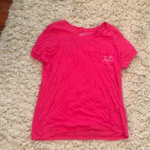 Vineyard vines tee